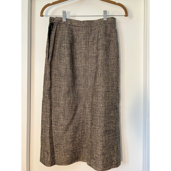 Saks Fifth Avenue Sanyo Houndstooth Skirt Pure Silk Size 4 career - Picture 3 of 9